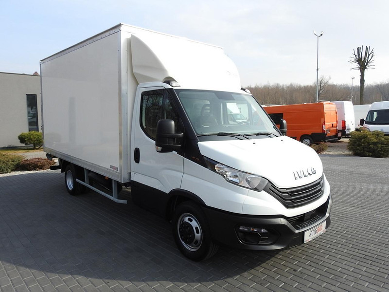 Iveco DAILY 35C16 KONTENER WINDA 8 PALET TEMPOMAT BLIŹNIACZE KOŁA KLIM - 박스 밴 : 사진 4 Iveco DAILY 35C16 KONTENER WINDA 8 PALET TEMPOMAT BLIŹNIACZE KOŁA KLIM - 박스 밴 : 사진 4