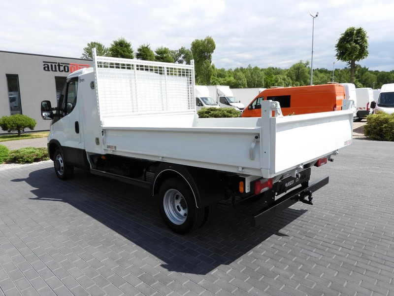 리스 Iveco DAILY 35C16 WYWROTKA TEMPOMAT BLIŹNIACZE KOŁA KLIMATYZACJA 160K Iveco DAILY 35C16 WYWROTKA TEMPOMAT BLIŹNIACZE KOŁA KLIMATYZACJA 160K : 사진 9 리스 Iveco DAILY 35C16 WYWROTKA TEMPOMAT BLIŹNIACZE KOŁA KLIMATYZACJA 160K Iveco DAILY 35C16 WYWROTKA TEMPOMAT BLIŹNIACZE KOŁA KLIMATYZACJA 160K : 사진 9