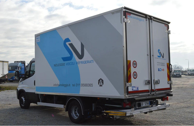 Iveco DAILY 60C15 REFRIGERATOR + SIDE AND REAR DOORS, LIFT FOLDED UNDE - 냉동탑차 : 사진 3 Iveco DAILY 60C15 REFRIGERATOR + SIDE AND REAR DOORS, LIFT FOLDED UNDE - 냉동탑차 : 사진 3