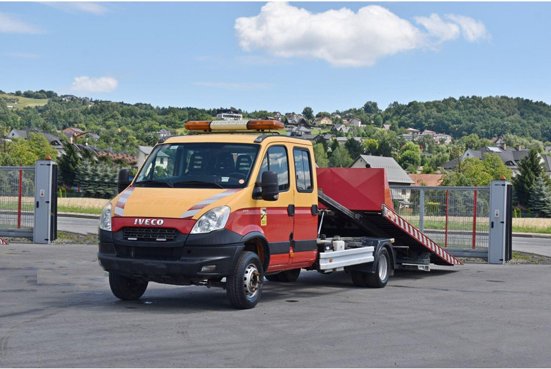 Iveco DAILY 70C17 - 견인 트럭 : 사진 2 Iveco DAILY 70C17 - 견인 트럭 : 사진 2