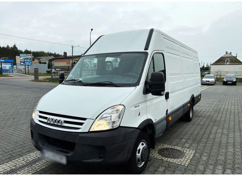 Iveco Daily 35C15 Furgon L4H2 Brygadówka 6-seater Doka Dubel Cabin - 박스 밴 : 사진 2 Iveco Daily 35C15 Furgon L4H2 Brygadówka 6-seater Doka Dubel Cabin - 박스 밴 : 사진 2
