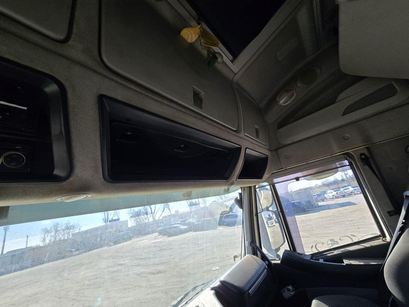 리스 Iveco Stralis 450 - Tractor Iveco Stralis 450 - Tractor : 사진 18 리스 Iveco Stralis 450 - Tractor Iveco Stralis 450 - Tractor : 사진 18