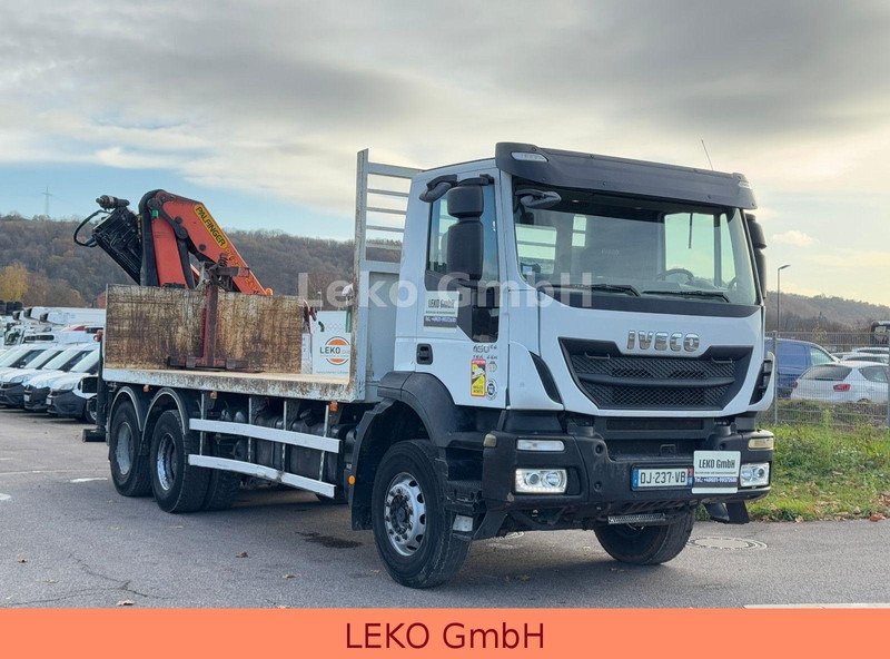 Iveco Trakker 450 Mit Kran( Palfinger PK 22002 .EH) - 드롭사이드/ 플랫베드 트럭, 크레인 트럭 : 사진 1 Iveco Trakker 450 Mit Kran( Palfinger PK 22002 .EH) - 드롭사이드/ 플랫베드 트럭, 크레인 트럭 : 사진 1