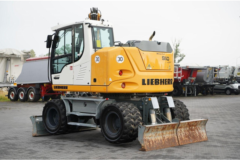 Liebherr 910 COMPACT LITRONIC / KOPARKA KOŁOWA / KLIMATYZACJA / KAMERA - 휠 굴삭기 : 사진 3 Liebherr 910 COMPACT LITRONIC / KOPARKA KOŁOWA / KLIMATYZACJA / KAMERA - 휠 굴삭기 : 사진 3
