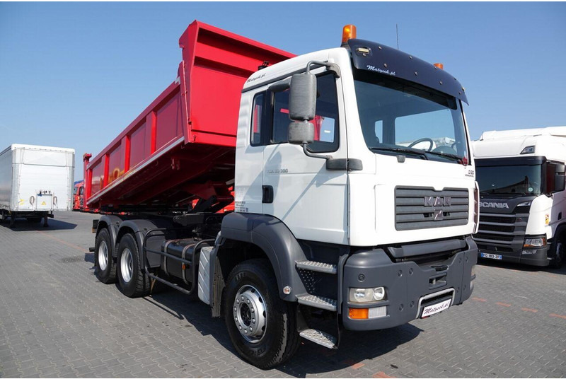 MAN TGA 33.390 / 6X4 / WYWROTKA 2 STRONNA / HYDROBURTA / MANUAL / SP - 덤프트럭 : 사진 4 MAN TGA 33.390 / 6X4 / WYWROTKA 2 STRONNA / HYDROBURTA / MANUAL / SP - 덤프트럭 : 사진 4