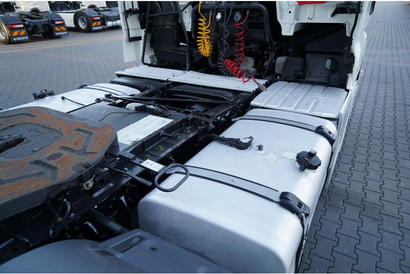 트랙터 유닛 MAN TGX 18. 460 / MEGA / LOWDECK / REGULOWANE SIODŁO / NAVI : 사진 16 트랙터 유닛 MAN TGX 18. 460 / MEGA / LOWDECK / REGULOWANE SIODŁO / NAVI : 사진 16