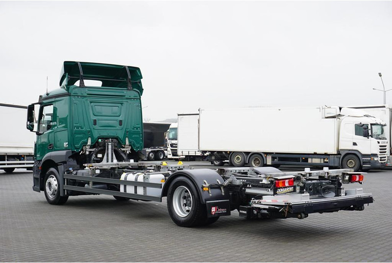 Mercedes-Benz 1833 / E 6 / BDF + WINDA / 7.15 , 7.45, 7.82 M / ŁAD. 9 610 KG - 캡 새시 트럭 : 사진 5 Mercedes-Benz 1833 / E 6 / BDF + WINDA / 7.15 , 7.45, 7.82 M / ŁAD. 9 610 KG - 캡 새시 트럭 : 사진 5