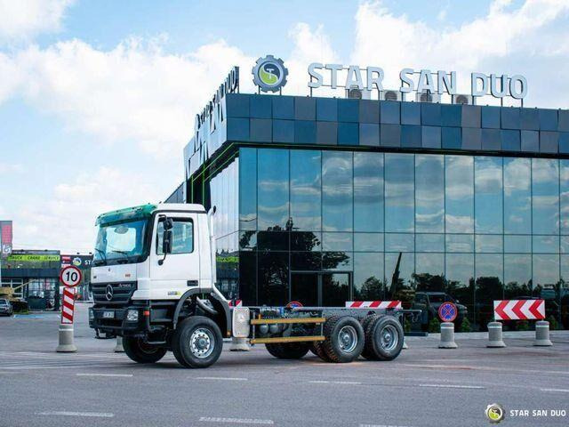 Mercedes-Benz 3332 AK 6x6 chassis cab - 캡 새시 트럭, 크레인 트럭 : 사진 5 Mercedes-Benz 3332 AK 6x6 chassis cab - 캡 새시 트럭, 크레인 트럭 : 사진 5