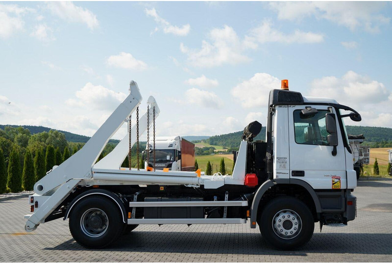 Mercedes-Benz ACTROS 1836 / 4X2 / BRAMOWIEC / PALFINGER M12T / EURO 6 / SPROW - 스킵 로더 트럭 : 사진 5 Mercedes-Benz ACTROS 1836 / 4X2 / BRAMOWIEC / PALFINGER M12T / EURO 6 / SPROW - 스킵 로더 트럭 : 사진 5