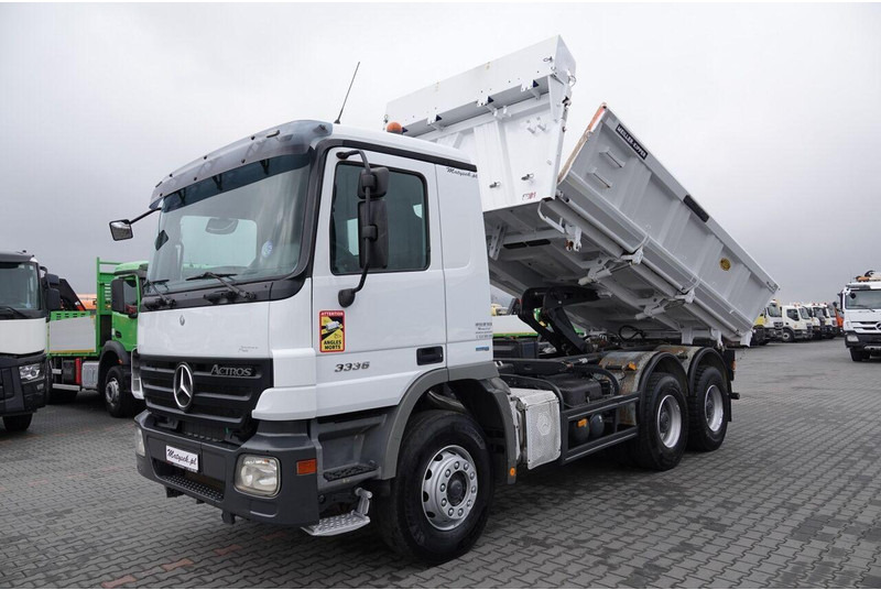 Mercedes-Benz ACTROS 3336 / 6x4 / WYWROTKA / BORDMATIC / HYDROBURTA / MEILLER - 덤프트럭 : 사진 3 Mercedes-Benz ACTROS 3336 / 6x4 / WYWROTKA / BORDMATIC / HYDROBURTA / MEILLER - 덤프트럭 : 사진 3