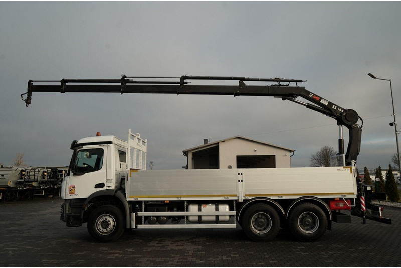 Mercedes-Benz AROCS 2640 / 6x4 / SKRZYNIOWY - 6,5 M / HDS HIAB 144 / wysów: 12 - 드롭사이드/ 플랫베드 트럭, 크레인 트럭 : 사진 2 Mercedes-Benz AROCS 2640 / 6x4 / SKRZYNIOWY - 6,5 M / HDS HIAB 144 / wysów: 12 - 드롭사이드/ 플랫베드 트럭, 크레인 트럭 : 사진 2