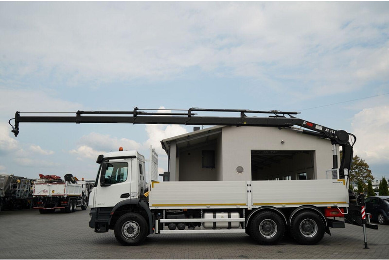 Mercedes-Benz / AROCS 2640 / 6x4 / SKRZYNIOWY - 6,5 M / HDS HIAB XS 144 / wysó - 드롭사이드/ 플랫베드 트럭, 크레인 트럭 : 사진 3 Mercedes-Benz / AROCS 2640 / 6x4 / SKRZYNIOWY - 6,5 M / HDS HIAB XS 144 / wysó - 드롭사이드/ 플랫베드 트럭, 크레인 트럭 : 사진 3