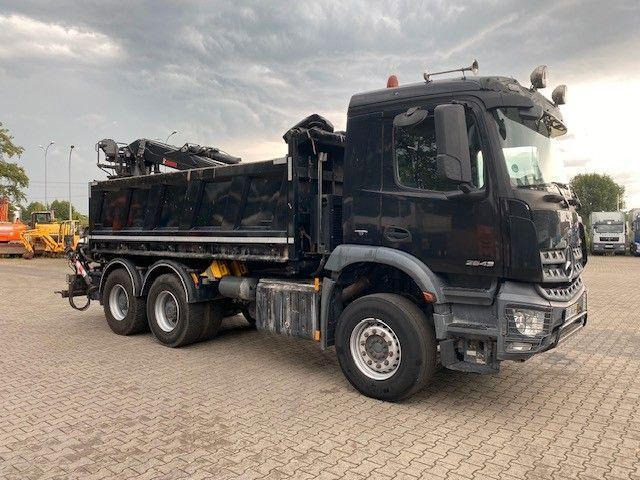 Mercedes-Benz AROCS 2643 - 덤프트럭, 크레인 트럭 : 사진 3 Mercedes-Benz AROCS 2643 - 덤프트럭, 크레인 트럭 : 사진 3
