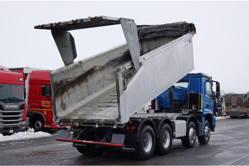 Mercedes-Benz AROCS 3243 / 8x4 / WYWROTKA 20m3 / TYLNOZSYP / EURO 6 / OPONY 10 - 덤프트럭 : 사진 5 Mercedes-Benz AROCS 3243 / 8x4 / WYWROTKA 20m3 / TYLNOZSYP / EURO 6 / OPONY 10 - 덤프트럭 : 사진 5