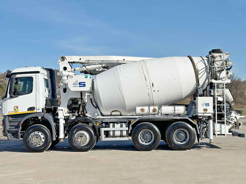 Mercedes-Benz AROCS 3743 * Betonpumpe + FUNK * 8x4 * TOP - 콘크리트 믹서 트럭 : 사진 4 Mercedes-Benz AROCS 3743 * Betonpumpe + FUNK * 8x4 * TOP - 콘크리트 믹서 트럭 : 사진 4