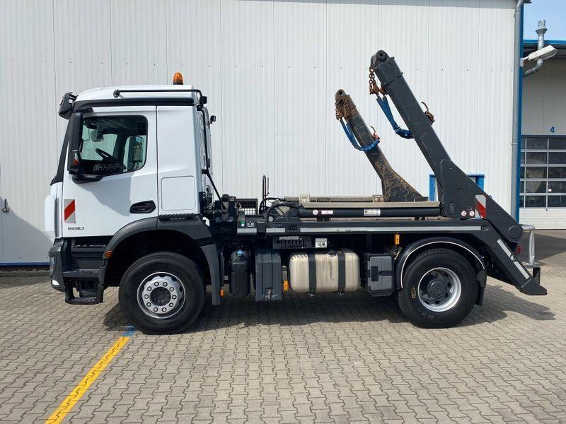Mercedes-Benz Arocs 1830K - 스킵 로더 트럭 : 사진 3 Mercedes-Benz Arocs 1830K - 스킵 로더 트럭 : 사진 3