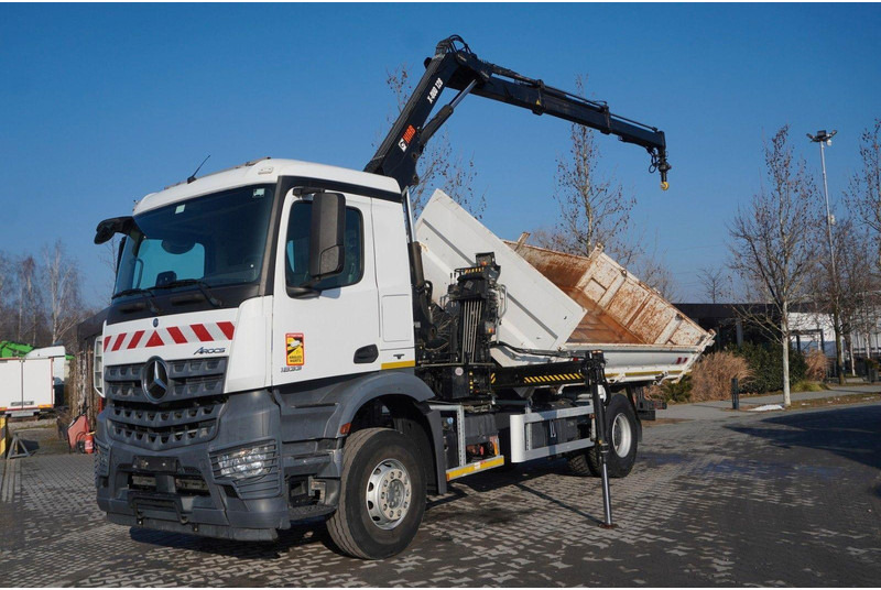 Mercedes-Benz Arocs 1833 3-Way Tipper Crane HIAB X-DUO 128 B - 덤프트럭, 크레인 트럭 : 사진 1 Mercedes-Benz Arocs 1833 3-Way Tipper Crane HIAB X-DUO 128 B - 덤프트럭, 크레인 트럭 : 사진 1