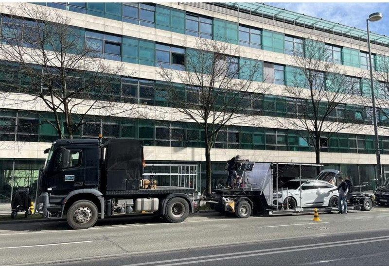 Mercedes-Benz Arocs 2143 Specialized for MOVIE production - 트랙터 유닛 : 사진 5 Mercedes-Benz Arocs 2143 Specialized for MOVIE production - 트랙터 유닛 : 사진 5