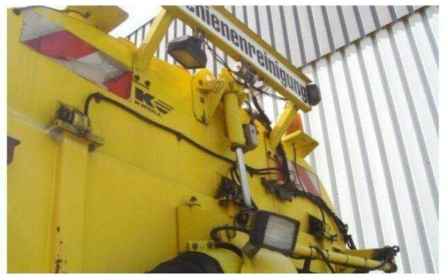 Mercedes-Benz SK 1820 4x2 Schienenreinigungs Kehrmaschine RAIL - 거리 청소 차량 : 사진 5 Mercedes-Benz SK 1820 4x2 Schienenreinigungs Kehrmaschine RAIL - 거리 청소 차량 : 사진 5