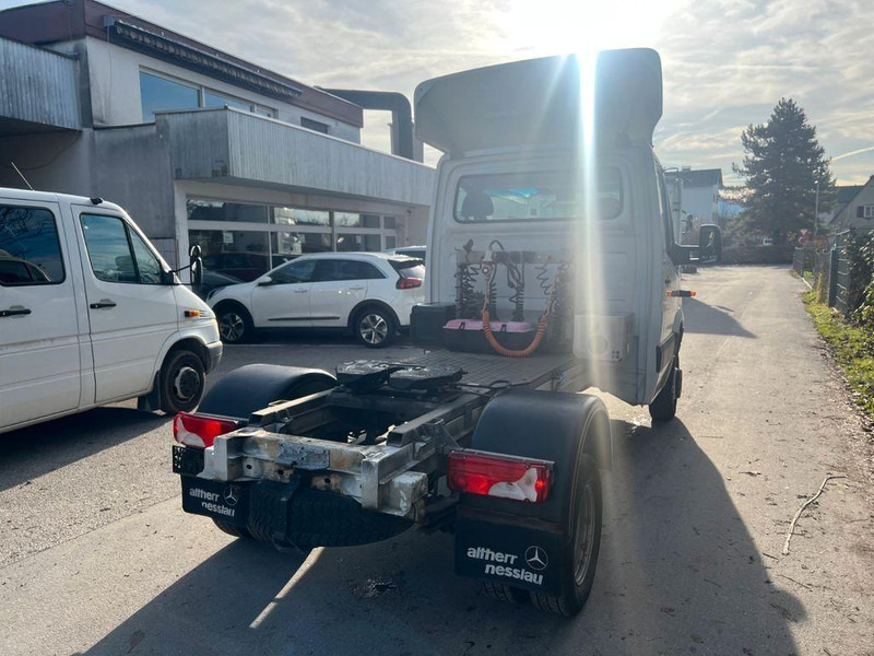 Mercedes-Benz SPRINTER 519 - 트랙터 유닛 : 사진 3 Mercedes-Benz SPRINTER 519 - 트랙터 유닛 : 사진 3