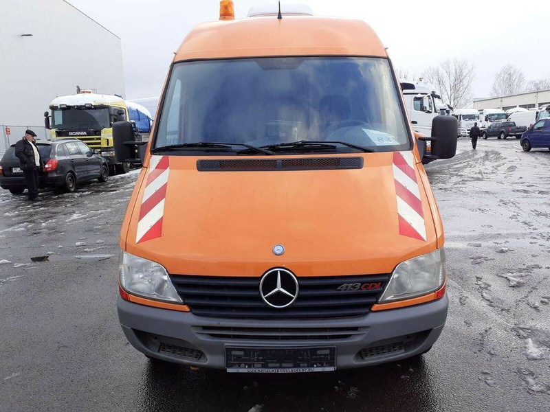 Mercedes-Benz Sprinter 413 - 진공 흡입 트럭 : 사진 2 Mercedes-Benz Sprinter 413 - 진공 흡입 트럭 : 사진 2