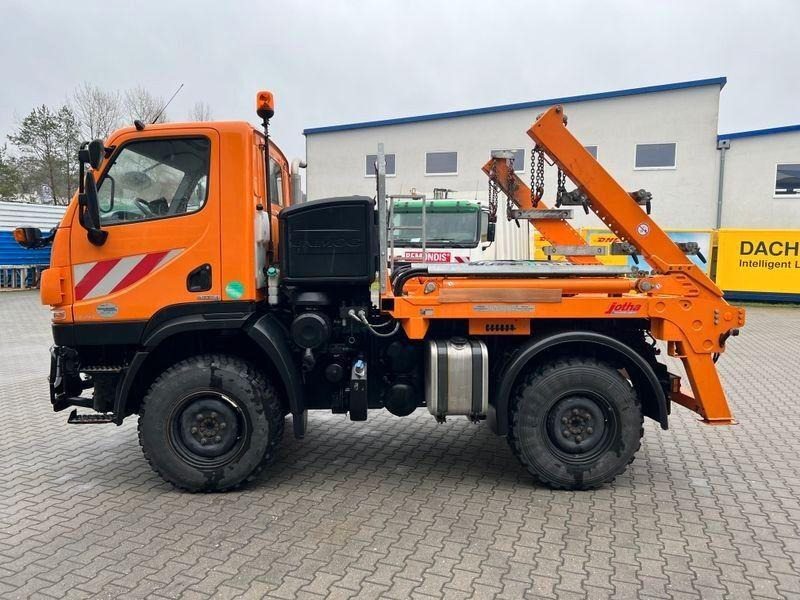 Mercedes-Benz Unimog U 20 4x4 Skip loader - 스킵 로더 트럭 : 사진 4 Mercedes-Benz Unimog U 20 4x4 Skip loader - 스킵 로더 트럭 : 사진 4
