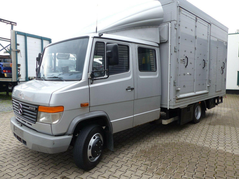 Mercedes-Benz Vario 818 Doka horse transporter + Tail lift - 말 수송 트럭 : 사진 1 Mercedes-Benz Vario 818 Doka horse transporter + Tail lift - 말 수송 트럭 : 사진 1