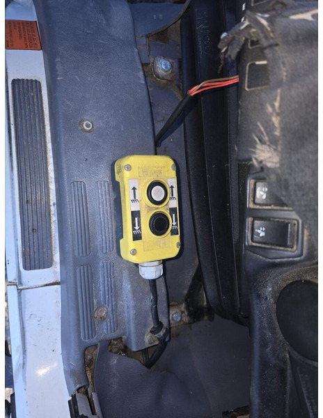 리스 Mitsubishi Canter Fuso 3,0 d - 3 sided Tipper Mitsubishi Canter Fuso 3,0 d - 3 sided Tipper : 사진 19