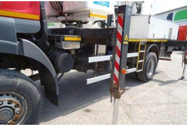 트럭, 크레인 트럭 Renault KERAX 410.19 4x4 Emelőkosaras Cela 17m : 사진 14 트럭, 크레인 트럭 Renault KERAX 410.19 4x4 Emelőkosaras Cela 17m : 사진 14