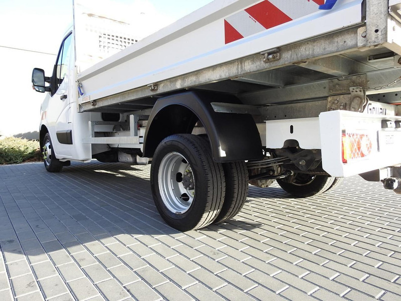 리스 Renault MASTER WYWROTKA TEMPOMAT KLIMATYZACJA LEDY BLIŹNIACZE KOŁA 130K Renault MASTER WYWROTKA TEMPOMAT KLIMATYZACJA LEDY BLIŹNIACZE KOŁA 130K : 사진 15 리스 Renault MASTER WYWROTKA TEMPOMAT KLIMATYZACJA LEDY BLIŹNIACZE KOŁA 130K Renault MASTER WYWROTKA TEMPOMAT KLIMATYZACJA LEDY BLIŹNIACZE KOŁA 130K : 사진 15