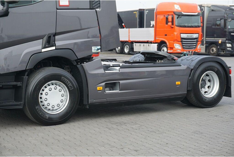 Renault T 460 / EURO 6 / ACC / SLEEPER CAB - 트랙터 유닛 : 사진 4 Renault T 460 / EURO 6 / ACC / SLEEPER CAB - 트랙터 유닛 : 사진 4
