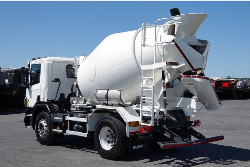 Scania P 320 / BETONOMIESZARKA / GRUSZKA / 6 m3 / EURO 6 - 콘크리트 믹서 트럭 : 사진 3 Scania P 320 / BETONOMIESZARKA / GRUSZKA / 6 m3 / EURO 6 - 콘크리트 믹서 트럭 : 사진 3