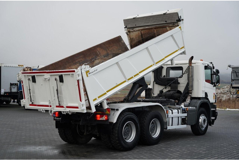 Scania P 410 / 6x4 / WYWROTKA DWU-STRONNA / HYDROBURTA / BOARDMATIC / - 덤프트럭 : 사진 5 Scania P 410 / 6x4 / WYWROTKA DWU-STRONNA / HYDROBURTA / BOARDMATIC / - 덤프트럭 : 사진 5