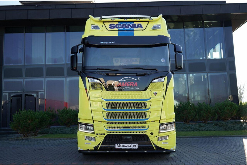 Scania S 520 / V8 / RETARDER / I-PARK COOL / FULL AIRMATIC / SKÓRY / - 트랙터 유닛 : 사진 3 Scania S 520 / V8 / RETARDER / I-PARK COOL / FULL AIRMATIC / SKÓRY / - 트랙터 유닛 : 사진 3
