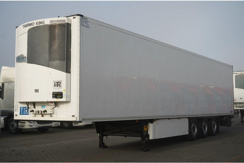 Schmitz Cargobull CHŁODNIA / THERMO KING SLX 300 / HAKÓWKA / OŚ PODNOSZONA / KOSZ - 냉동 세미 트레일러 : 사진 1 Schmitz Cargobull CHŁODNIA / THERMO KING SLX 300 / HAKÓWKA / OŚ PODNOSZONA / KOSZ - 냉동 세미 트레일러 : 사진 1