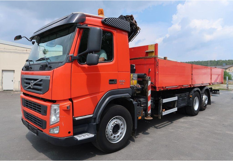 Volvo FM 330 6x2 - 드롭사이드/ 플랫베드 트럭, 크레인 트럭 : 사진 2 Volvo FM 330 6x2 - 드롭사이드/ 플랫베드 트럭, 크레인 트럭 : 사진 2