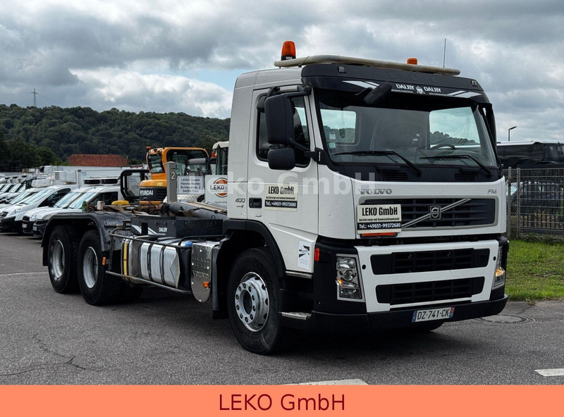 Volvo FM 400 - 후크 리프트 트럭 : 사진 1 Volvo FM 400 - 후크 리프트 트럭 : 사진 1