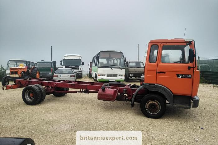 RENAULT Midliner S120 Turbo | Perkins 3.9 diesel engine | ZF manual - 캡 새시 트럭 : 사진 4 RENAULT Midliner S120 Turbo | Perkins 3.9 diesel engine | ZF manual - 캡 새시 트럭 : 사진 4