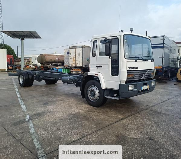 VOLVO FL6 19 | Intercooler | On springs | On 10 studs - 캡 새시 트럭 : 사진 1 VOLVO FL6 19 | Intercooler | On springs | On 10 studs - 캡 새시 트럭 : 사진 1