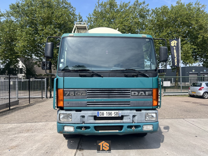 DAF CF75.250 EURO 2 - MANUAL - ZAUG und DRUCK - TOP TRUCK - 유조트럭 : 사진 2 DAF CF75.250 EURO 2 - MANUAL - ZAUG und DRUCK - TOP TRUCK - 유조트럭 : 사진 2