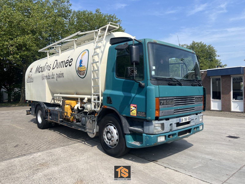 DAF CF75.250 EURO 2 - MANUAL - ZAUG und DRUCK - TOP TRUCK - 유조트럭 : 사진 3 DAF CF75.250 EURO 2 - MANUAL - ZAUG und DRUCK - TOP TRUCK - 유조트럭 : 사진 3