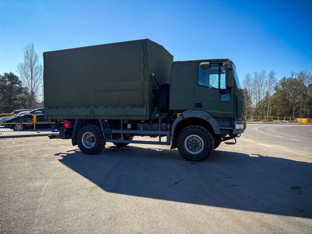 Iveco EUROCARGO 4x4 Offroad Camper Winde - 커튼사이더 트럭 : 사진 5 Iveco EUROCARGO 4x4 Offroad Camper Winde - 커튼사이더 트럭 : 사진 5