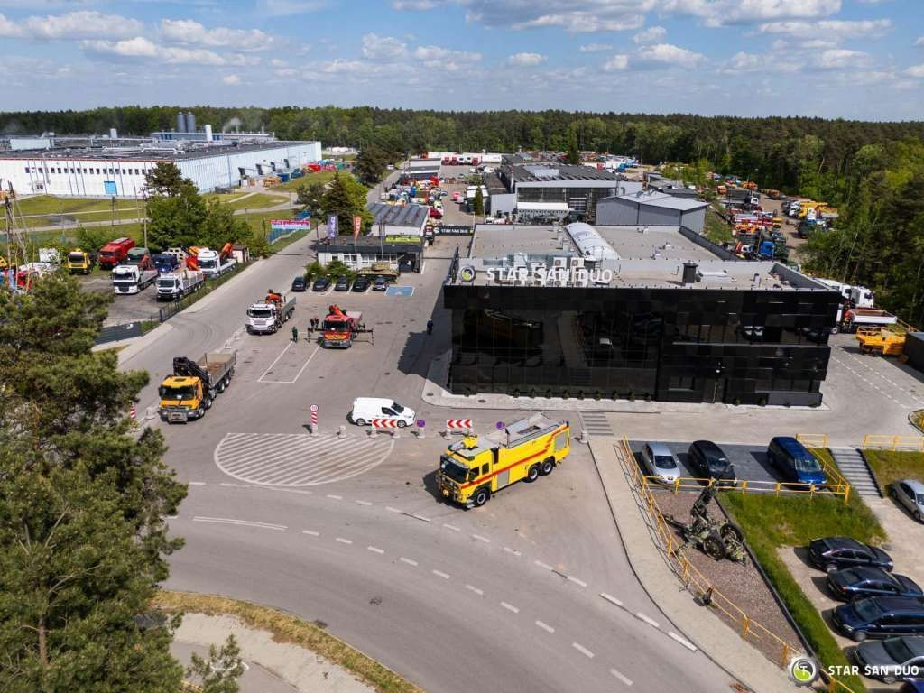 Volvo FM 460 6x6 Rosenbauer Fire Truck LSP Water Tank - 트럭 : 사진 2 Volvo FM 460 6x6 Rosenbauer Fire Truck LSP Water Tank - 트럭 : 사진 2