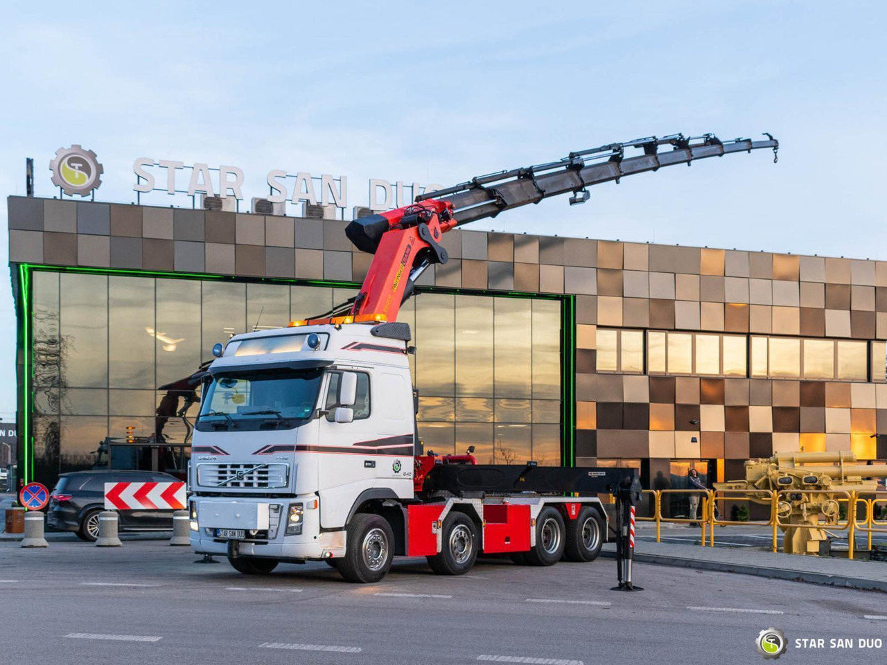 - 트랙터 유닛 : 사진 1 - 트랙터 유닛 : 사진 1