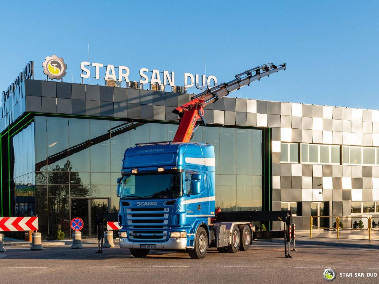 - 크레인 트럭 : 사진 3 - 크레인 트럭 : 사진 3