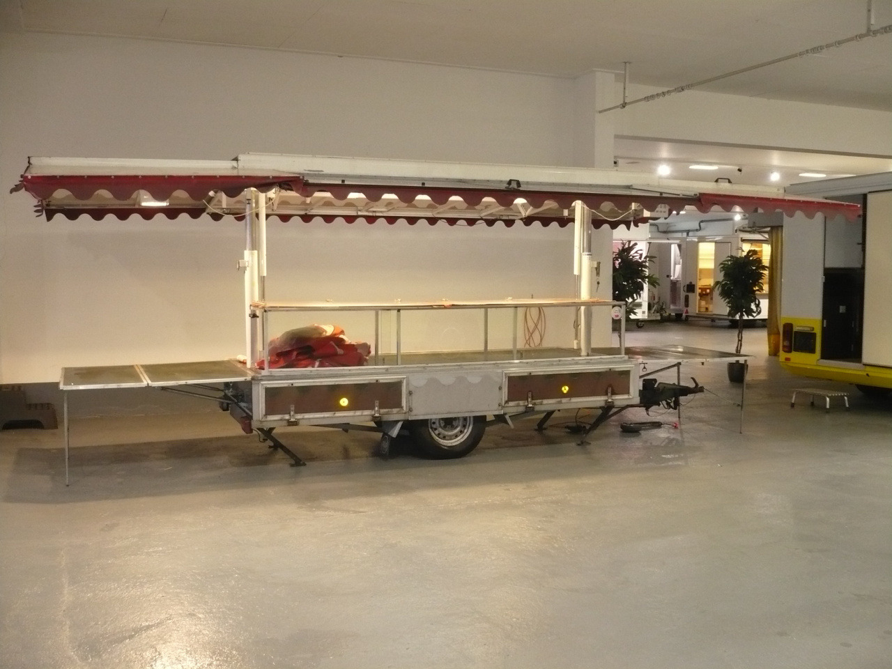 Verkaufsanhänger Alf - 자판기 트레일러 : 사진 1 Verkaufsanhänger Alf - 자판기 트레일러 : 사진 1