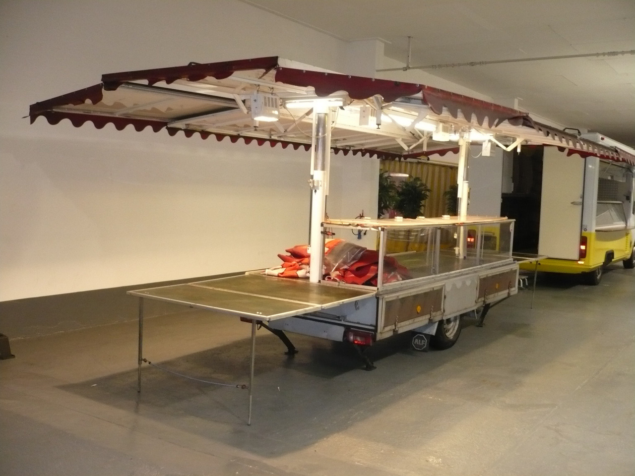 Verkaufsanhänger Alf - 자판기 트레일러 : 사진 4 Verkaufsanhänger Alf - 자판기 트레일러 : 사진 4