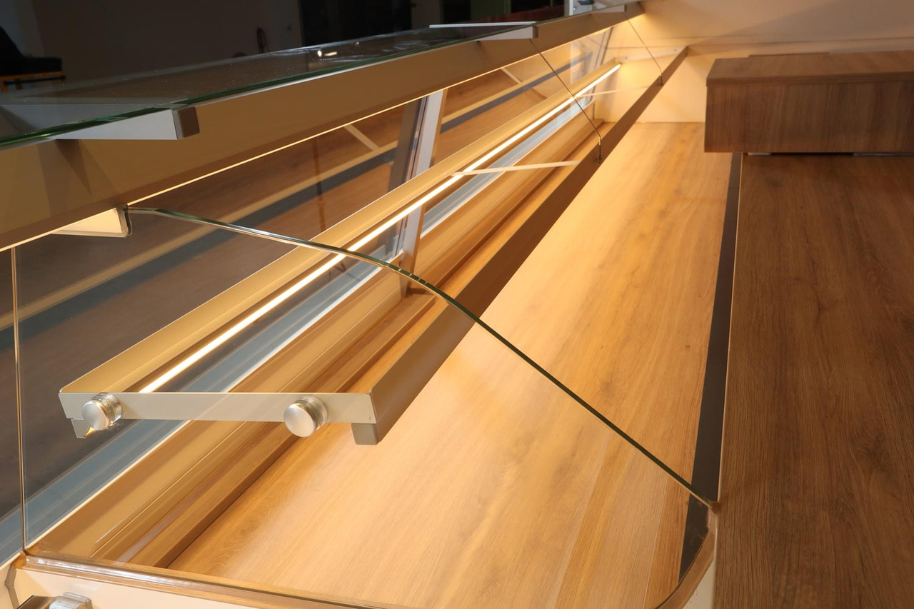 Verkaufsanhänger BORCO HÖHNS - 자판기 트레일러 : 사진 3 Verkaufsanhänger BORCO HÖHNS - 자판기 트레일러 : 사진 3