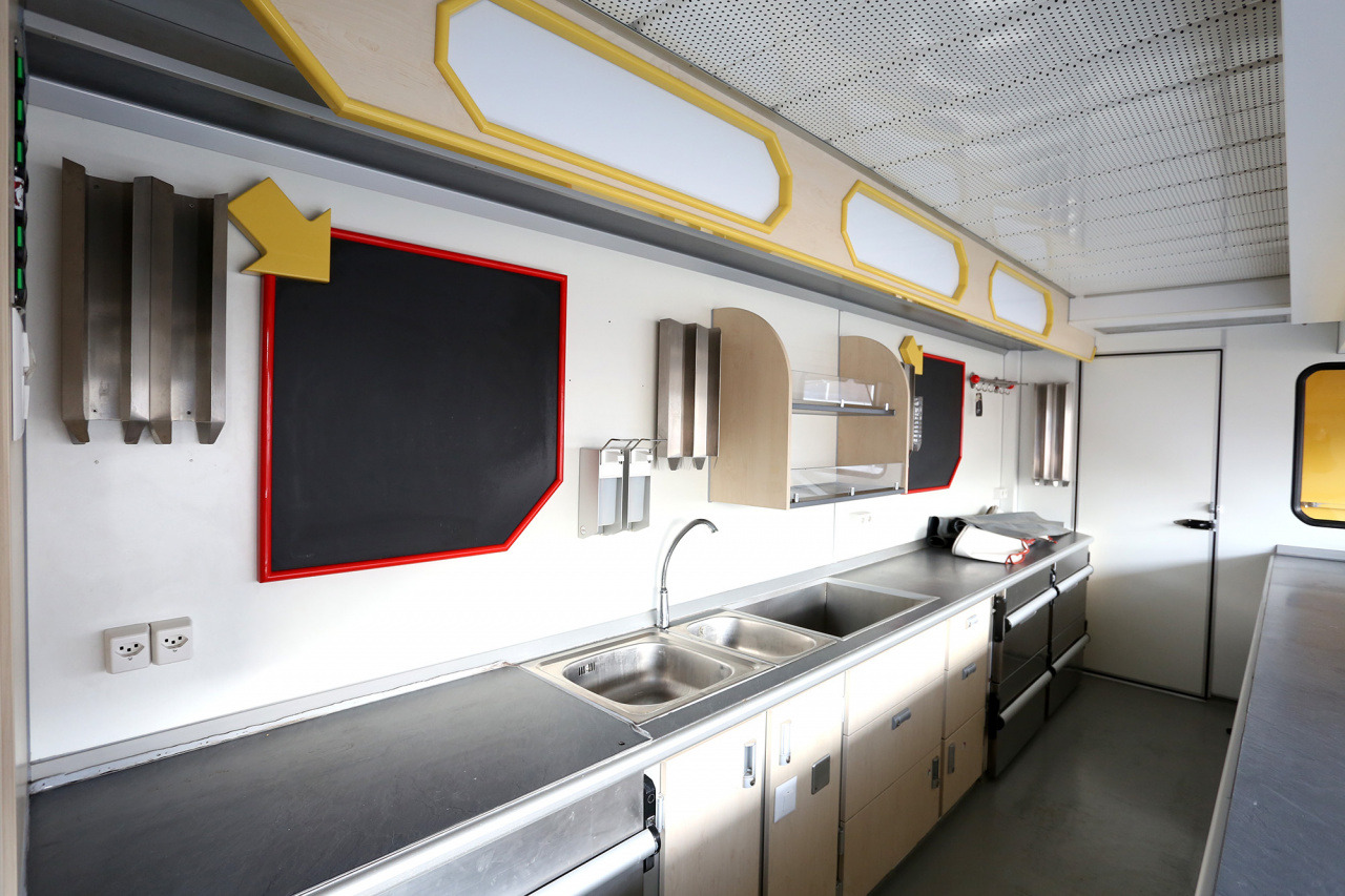 Verkaufsanhänger BORCO HÖHNS - 자판기 트레일러 : 사진 5 Verkaufsanhänger BORCO HÖHNS - 자판기 트레일러 : 사진 5