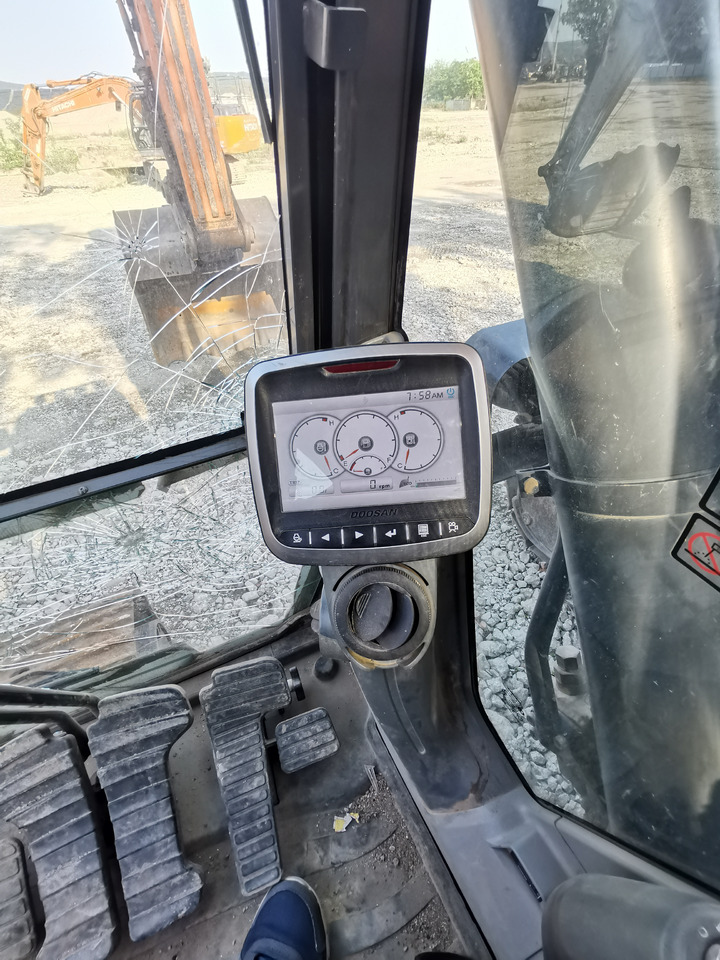 굴착기 DOOSAN DX 380 : 사진 18